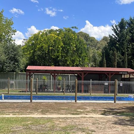 High Country Holiday Park Mansfield Exterior photo
