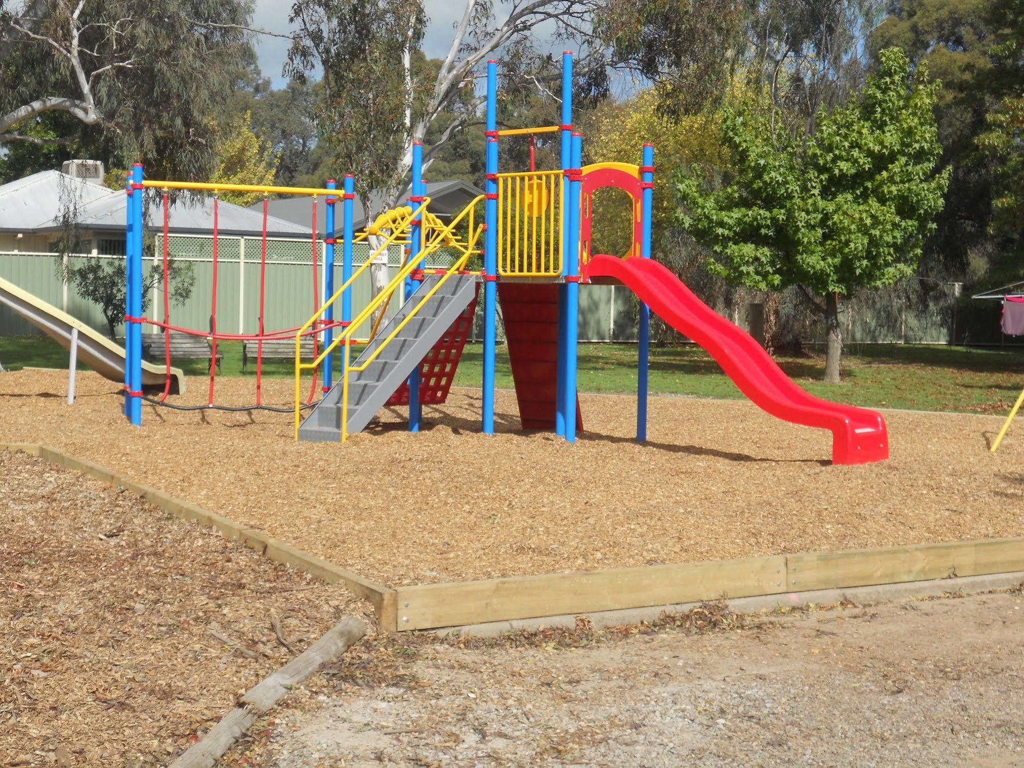 High Country Holiday Park Mansfield Exterior photo